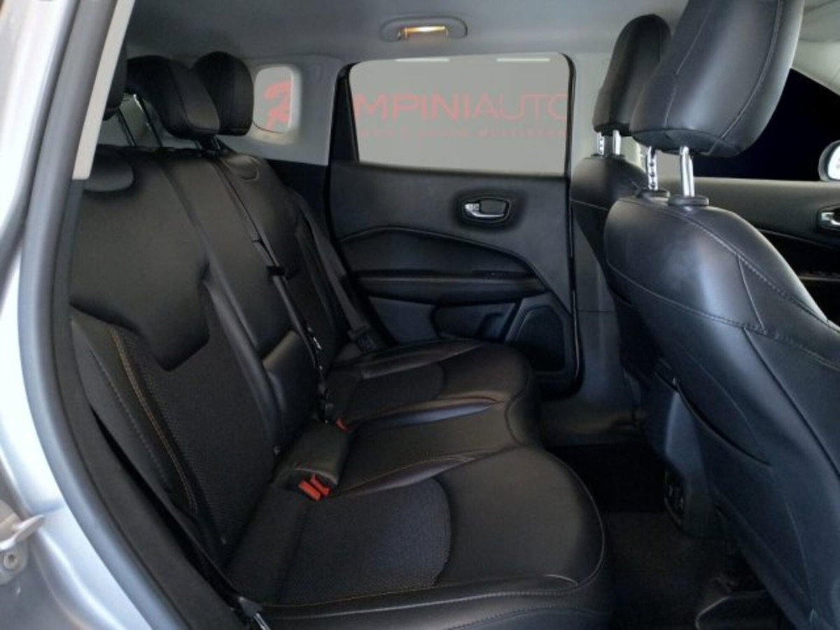 Jeep Compass 1.6 Multijet II 2WD Limited (17)
