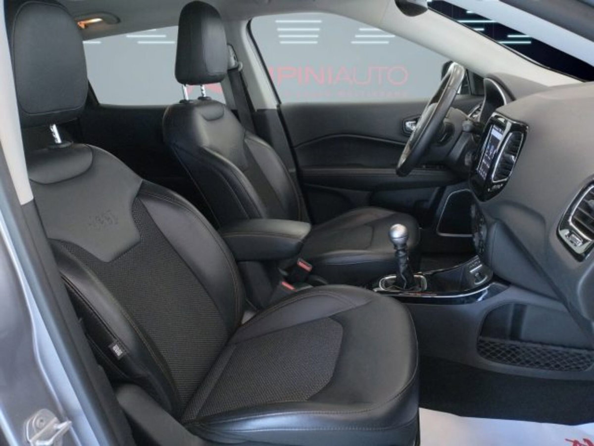 Jeep Compass 1.6 Multijet II 2WD Limited (18)