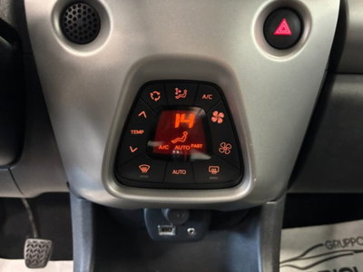 Toyota Aygo 1.0 VVT-i 69 CV 5 porte x-cool MMT (11)