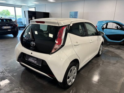 Toyota Aygo 1.0 VVT-i 69 CV 5 porte x-cool MMT (6)