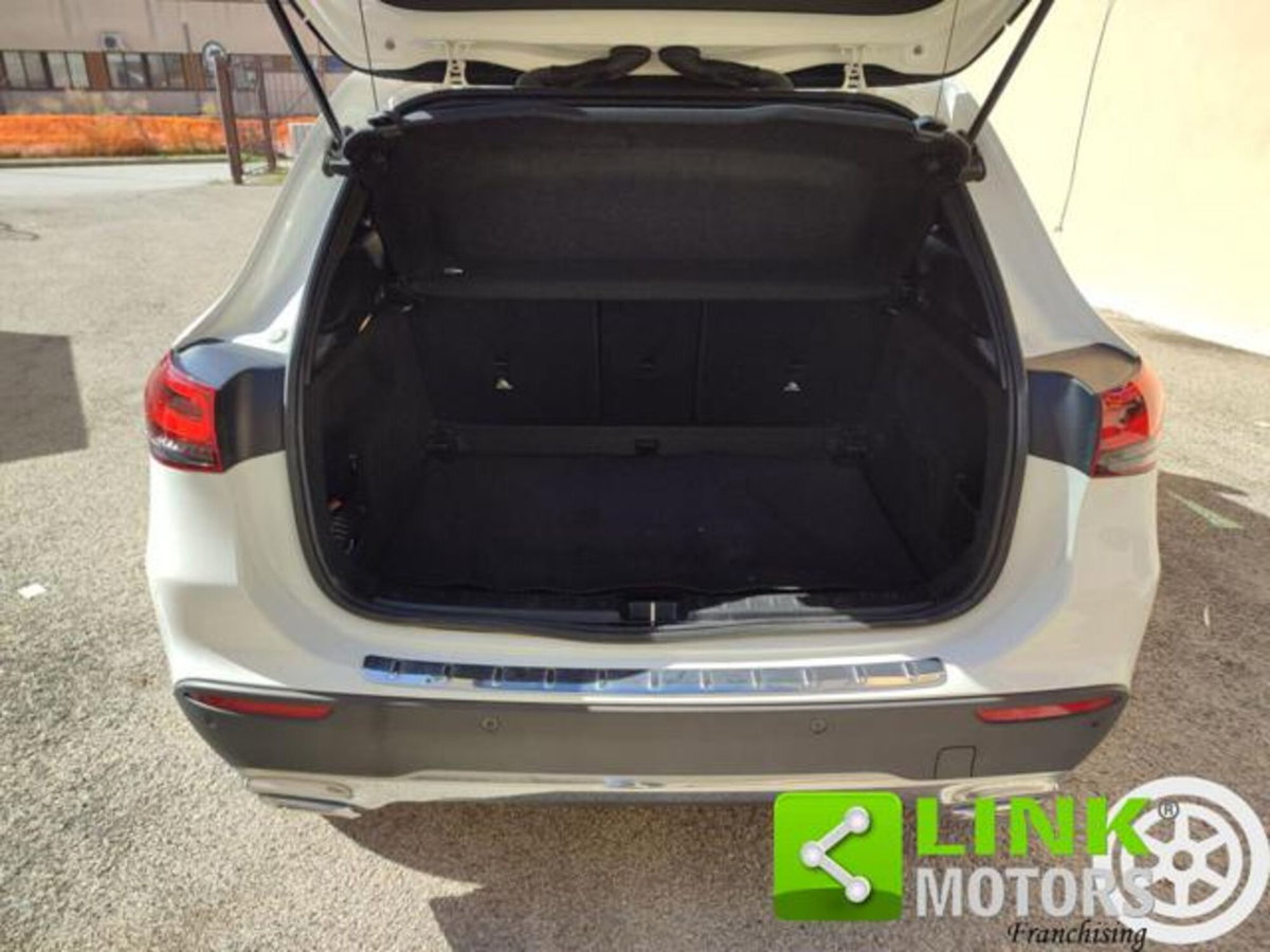 Mercedes-Benz GLA SUV 200 d Automatic Sport (16)