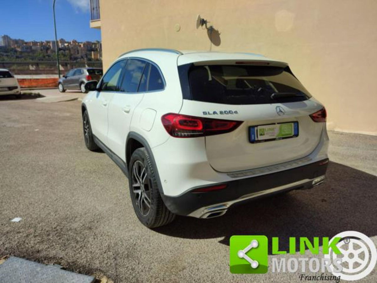 Mercedes-Benz GLA SUV 200 d Automatic Sport (5)