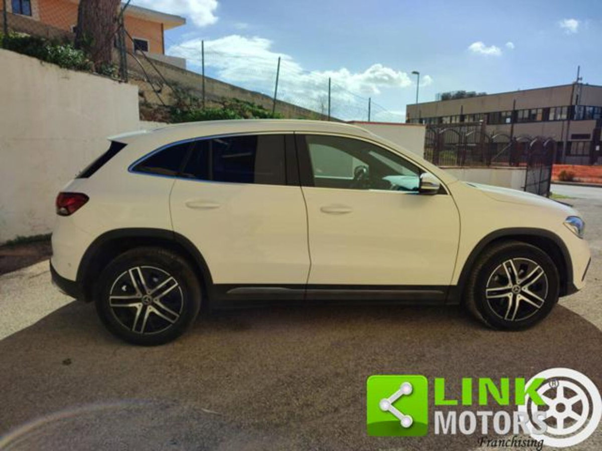 Mercedes-Benz GLA SUV 200 d Automatic Sport (8)