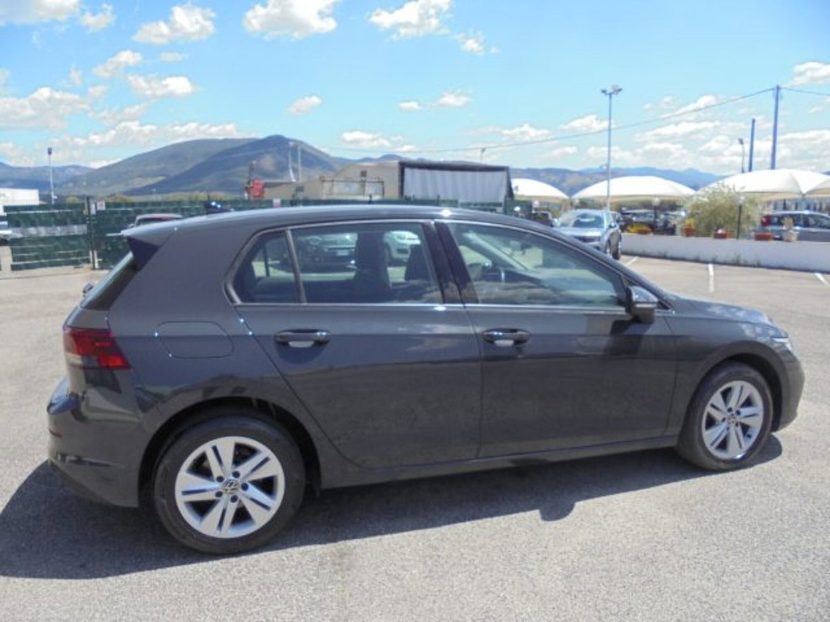 Volkswagen Golf Variant 1.0 eTSI EVO DSG Life (8)
