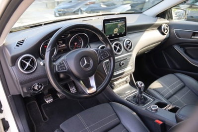 Mercedes-Benz Classe A 180 Premium (10)