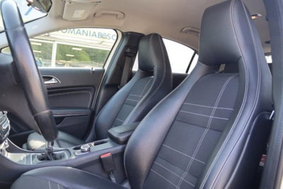 Mercedes-Benz Classe A 180 Premium (13)