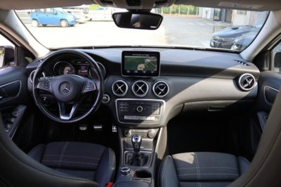 Mercedes-Benz Classe A 180 Premium (9)