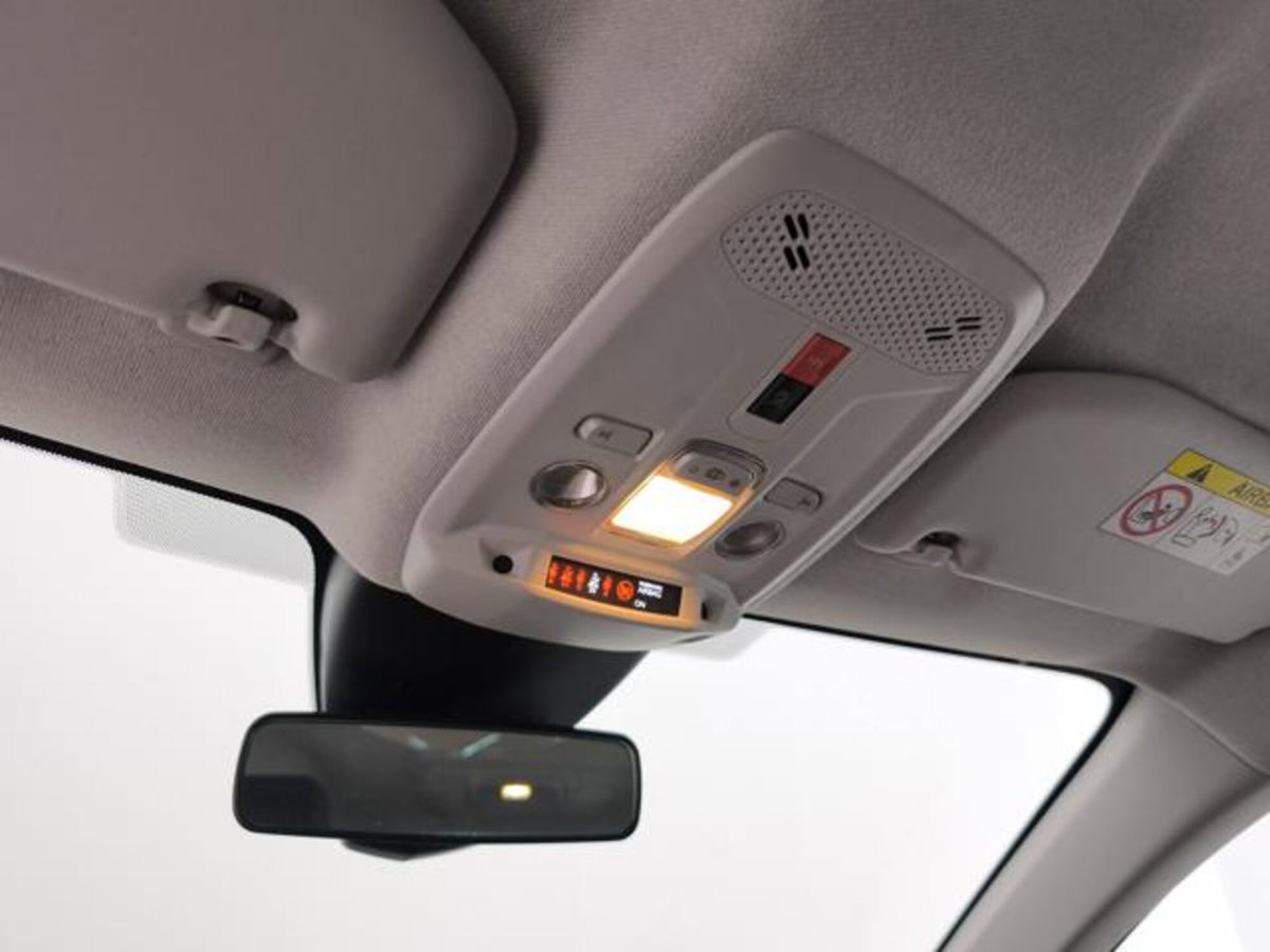 Citroen C4 BlueHDi 130 S&S EAT8 Feel Pack (17)