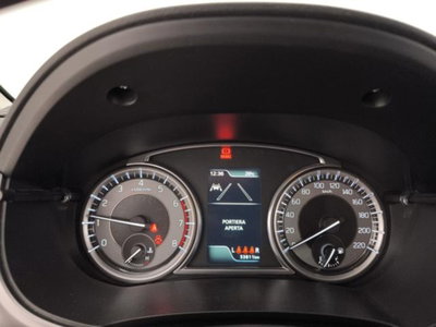 Suzuki Vitara 1.4h Cool 2wd (13)
