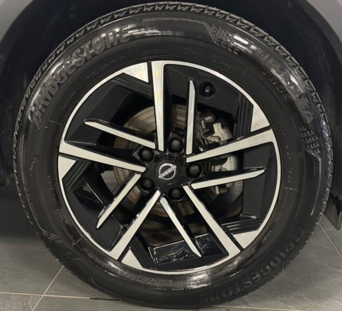 Nissan Juke 1.0 dig-t N-Connecta 114cv dct (20)