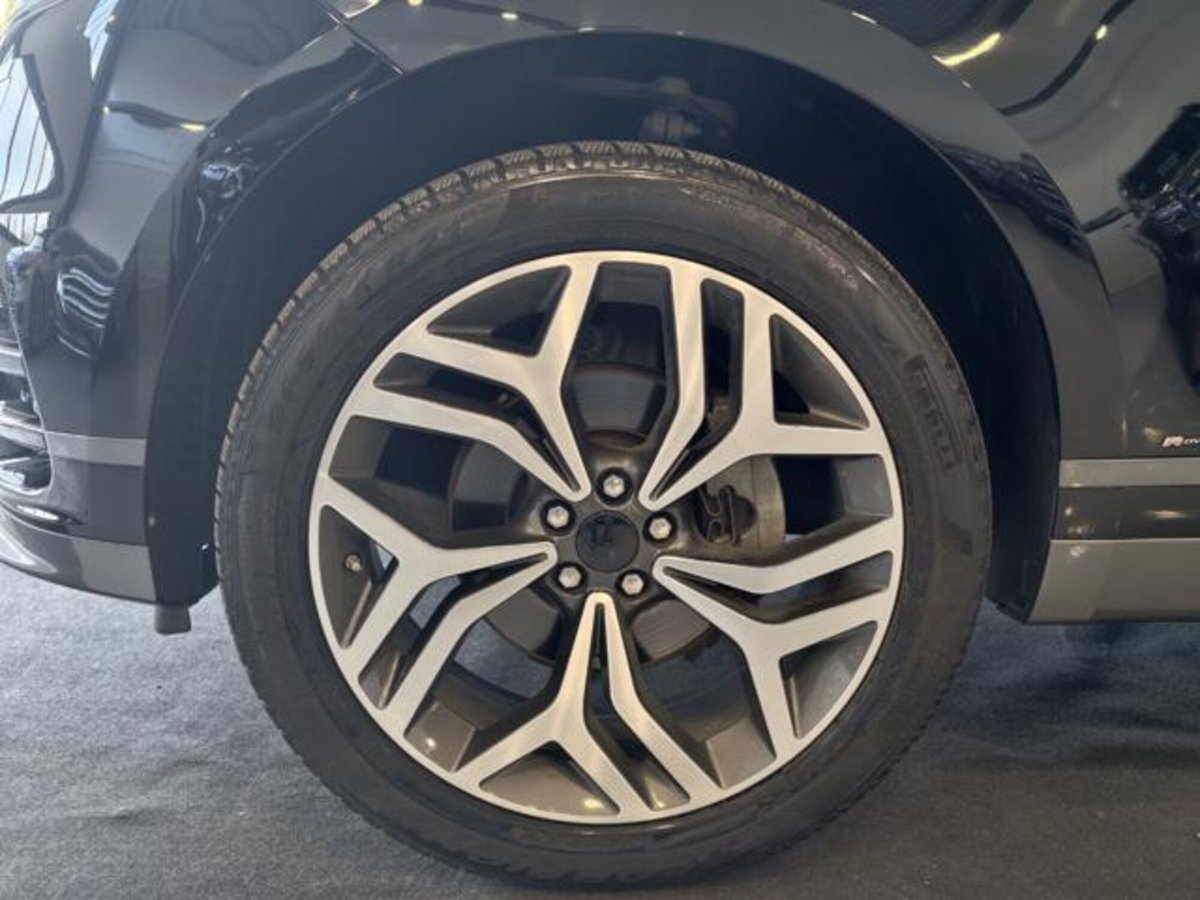 Land Rover Range Rover Velar 2.0D I4 240 CV R-Dynamic HSE (8)
