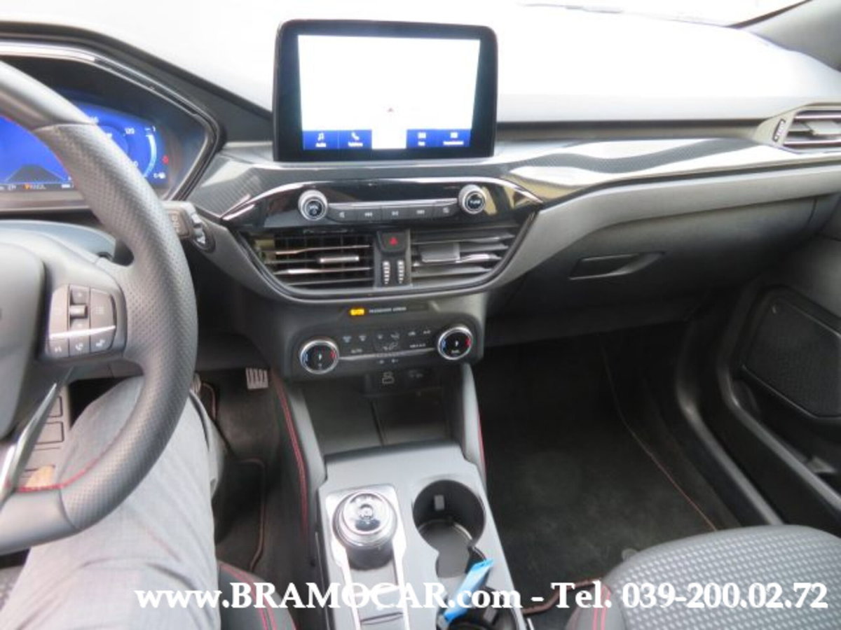 Ford Kuga 2.5 Plug In Hybrid 225 CV CVT 2WD ST-Line (18)