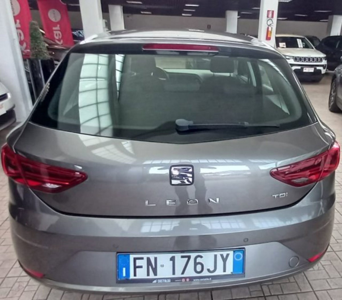SEAT Leon 1.6 TDI 115 CV 5p. Style (3)