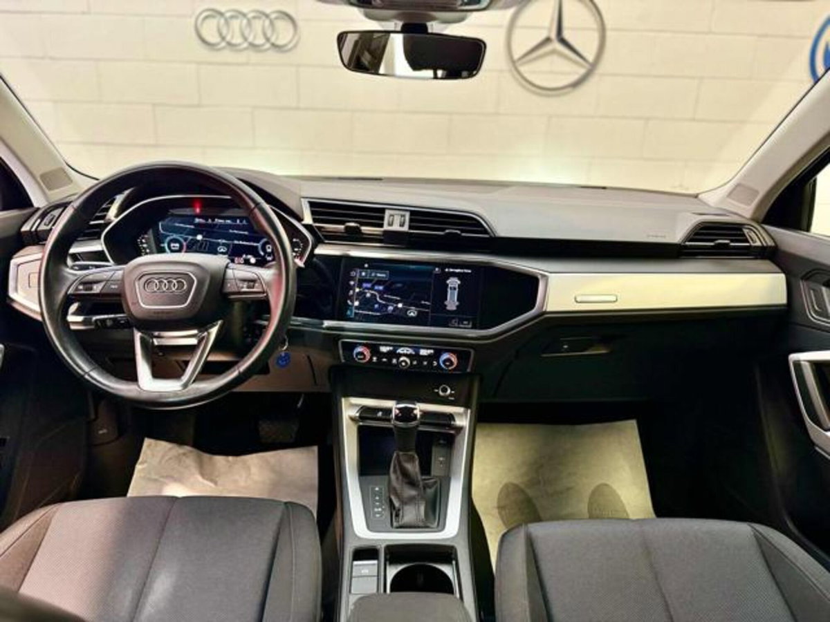 Audi Q3 35 TDI quattro S tronic Business (18)