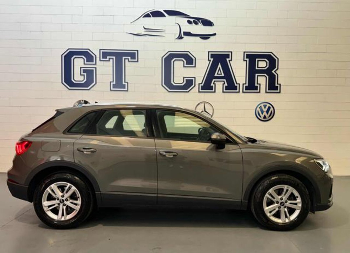 Audi Q3 35 TDI quattro S tronic Business (5)