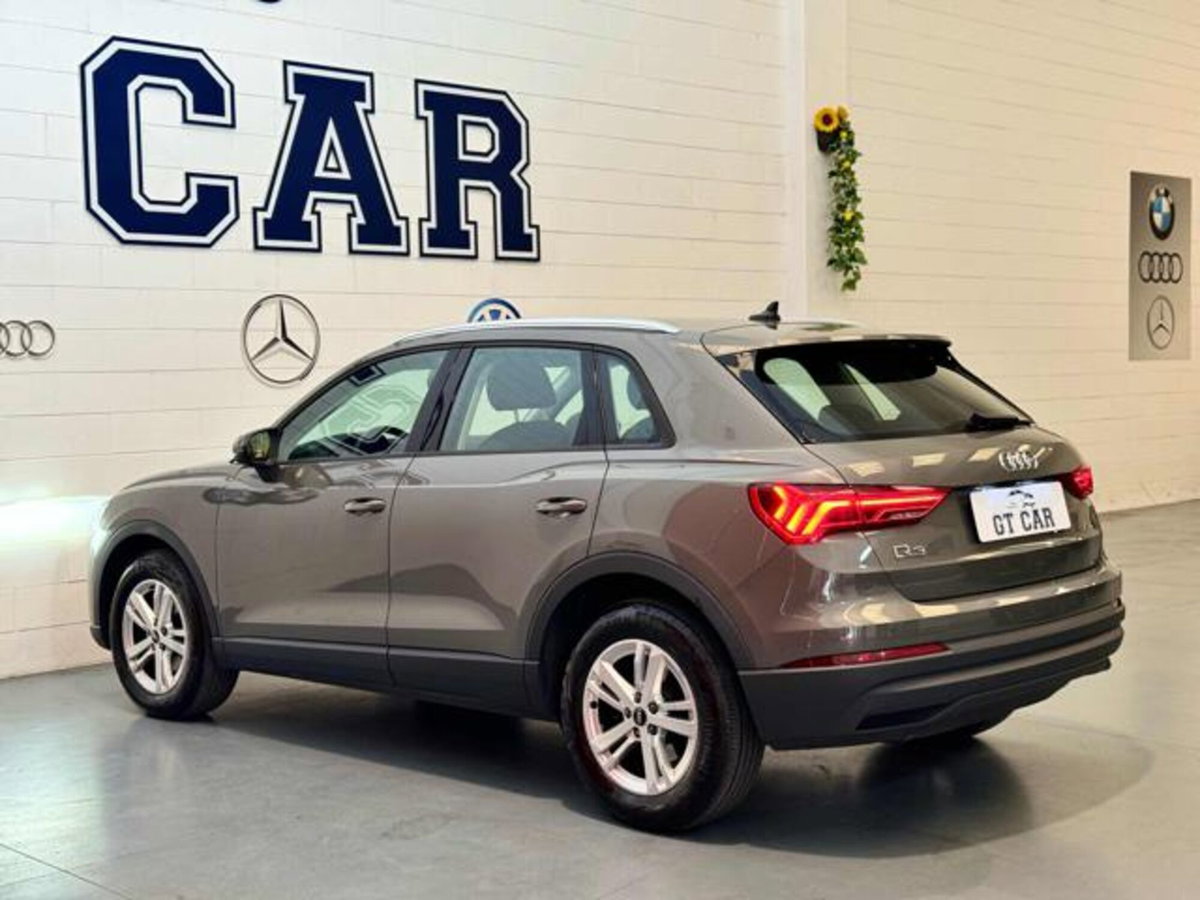 Audi Q3 35 TDI quattro S tronic Business (6)