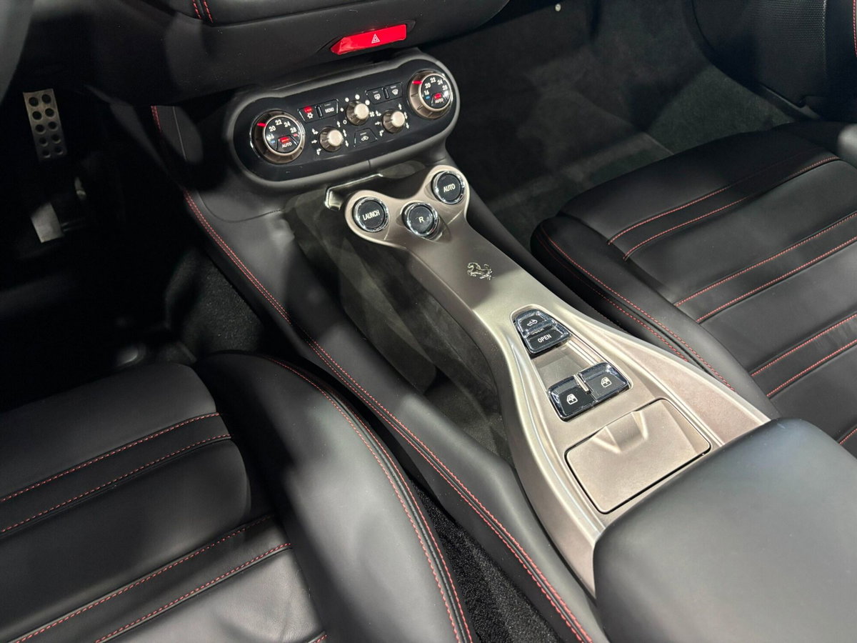 Ferrari California Spider California DCT (12)