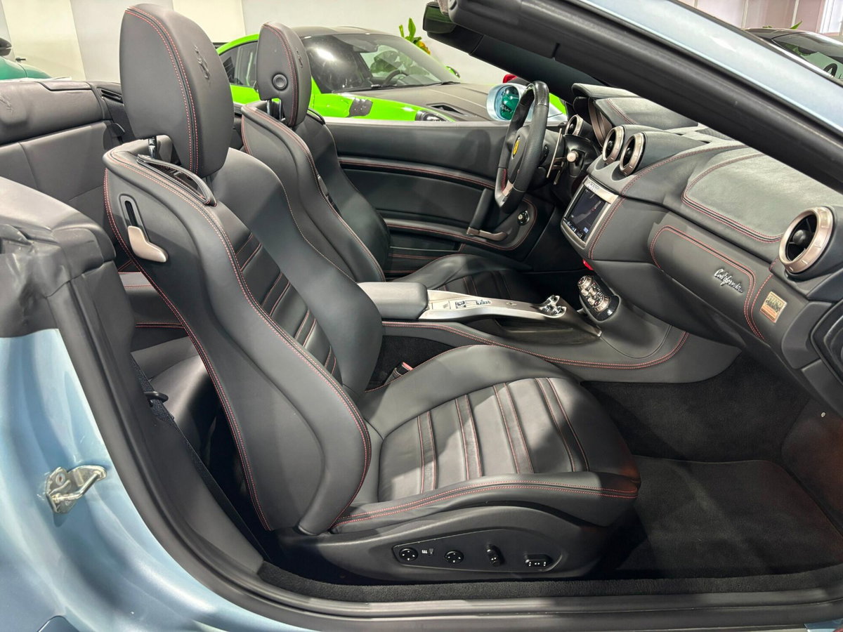 Ferrari California Spider California DCT (14)