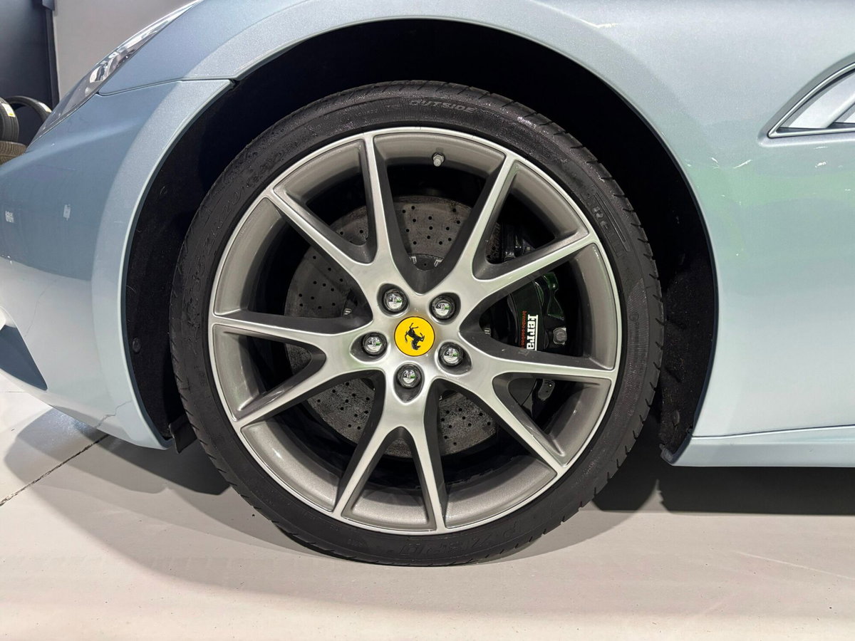Ferrari California Spider California DCT (5)