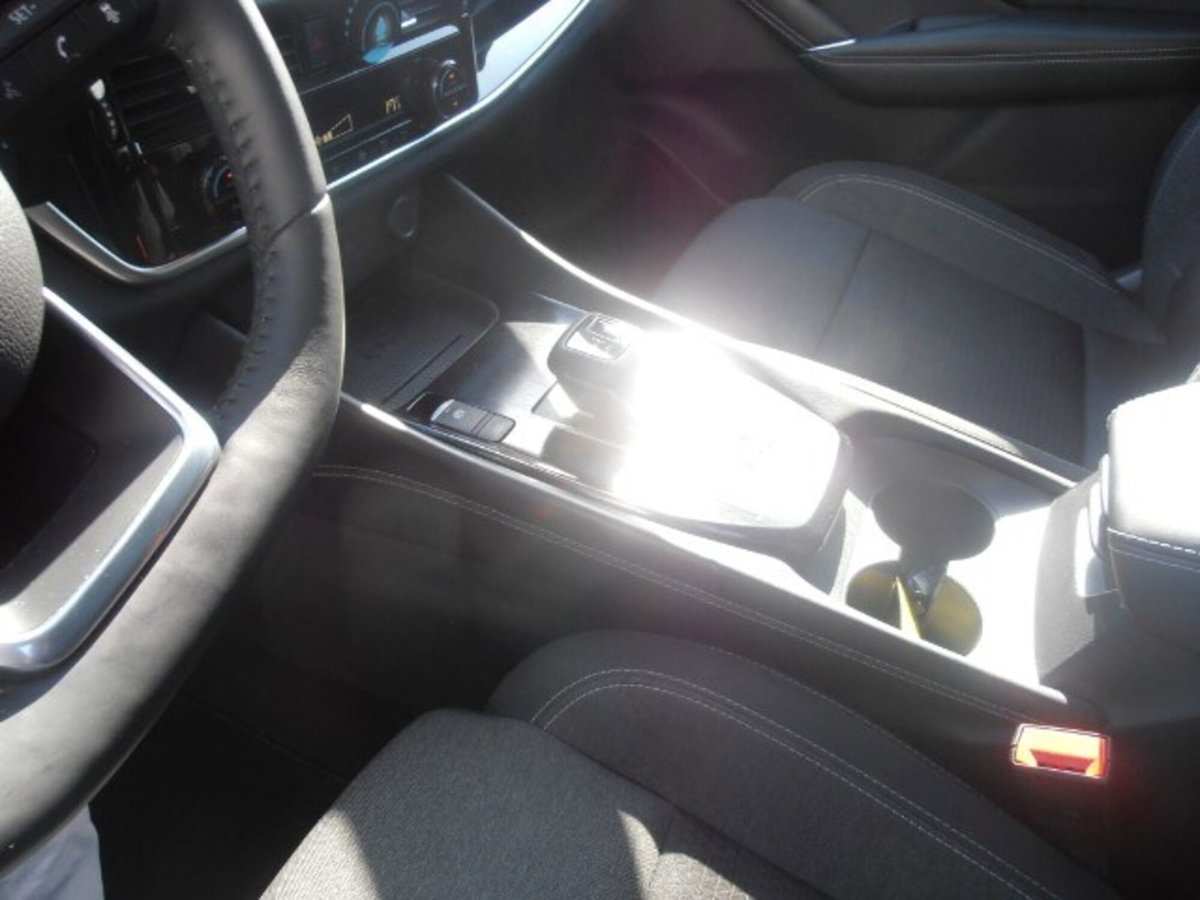 Nissan Qashqai MHEV 158 CV Xtronic Premiere Edition (8)