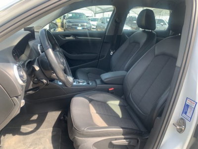 Audi A3 Sportback 1.6 TDI S tronic Business (9)