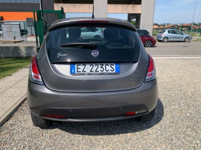 Lancia Ypsilon 1.2 69 CV 5 porte Platinum (6)
