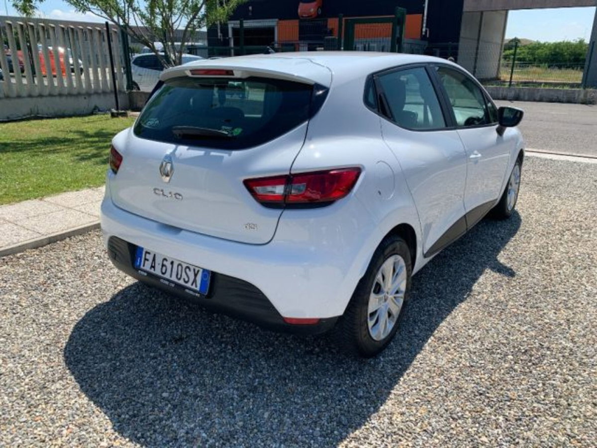Renault Clio dCi 8V 75 CV Start&Stop 5 porte Energy Duel (5)