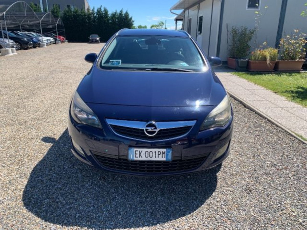 Opel Astra Station Wagon 2.0 CDTI 165CV Sports aut. Cosmo S (2)