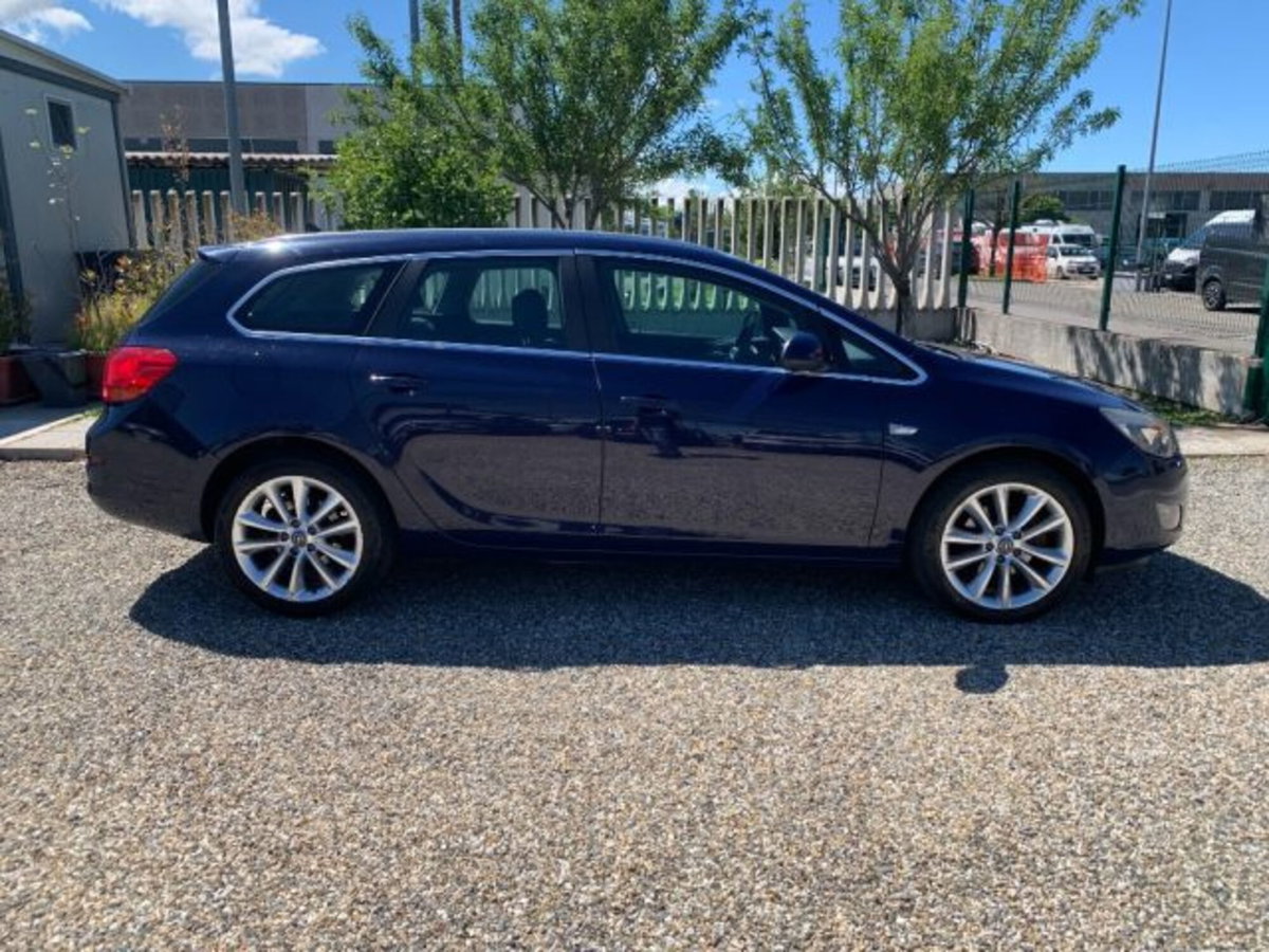 Opel Astra Station Wagon 2.0 CDTI 165CV Sports aut. Cosmo S (4)
