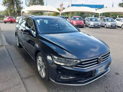 Volkswagen Passat Variant 1.5 TSI ACT DSG Business usata
