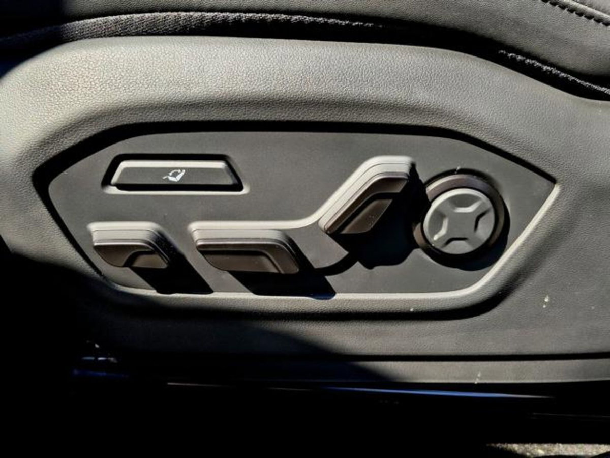 Hyundai Santa Fe 1.6 t-gdi phev XClass Bose&Tech 4wd at 7p.ti (20)