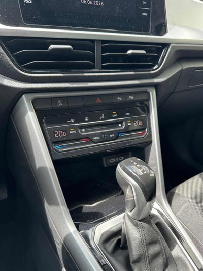 Volkswagen T-Roc 1.5 tsi Life dsg (12)