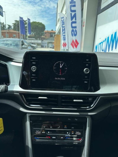 Volkswagen T-Roc 1.5 tsi Life dsg (14)