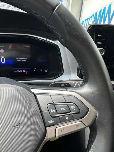 Volkswagen T-Roc 1.5 tsi Life dsg (17)