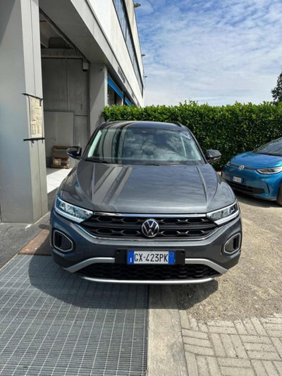 Volkswagen T-Roc 1.5 tsi Life dsg (2)