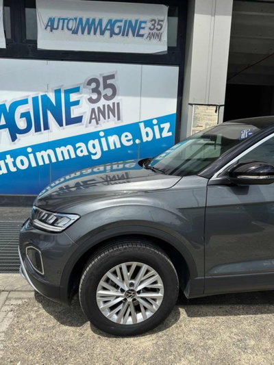 Volkswagen T-Roc 1.5 tsi Life dsg (4)