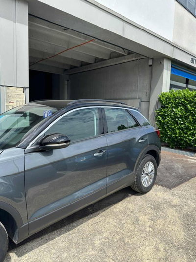 Volkswagen T-Roc 1.5 tsi Life dsg (5)