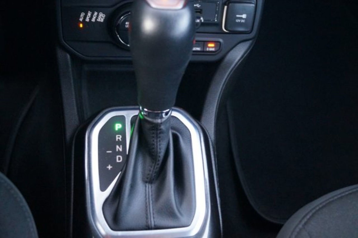 Jeep Renegade 1.3 T4 190CV PHEV 4xe AT6 Limited (12)