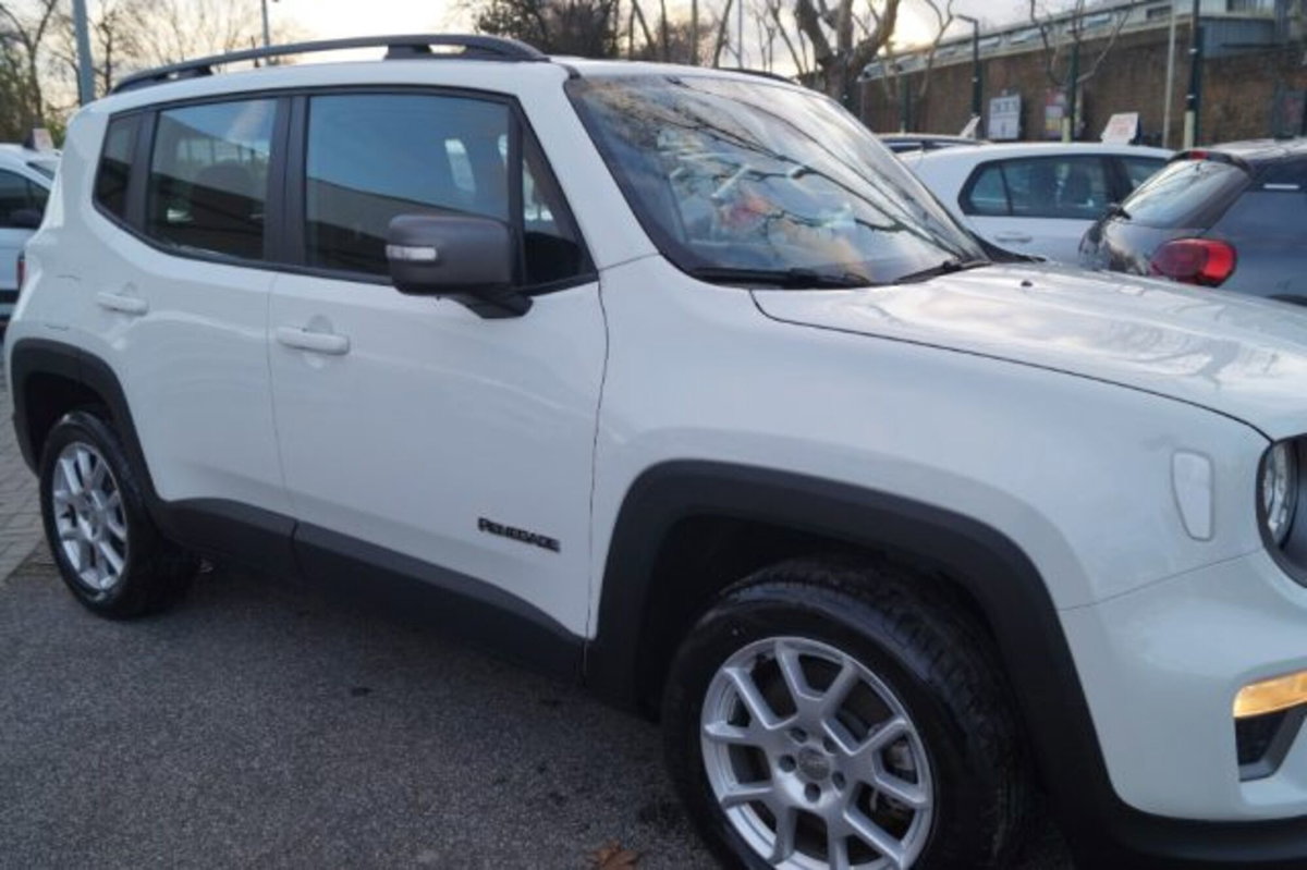 Jeep Renegade 1.3 T4 190CV PHEV 4xe AT6 Limited (3)