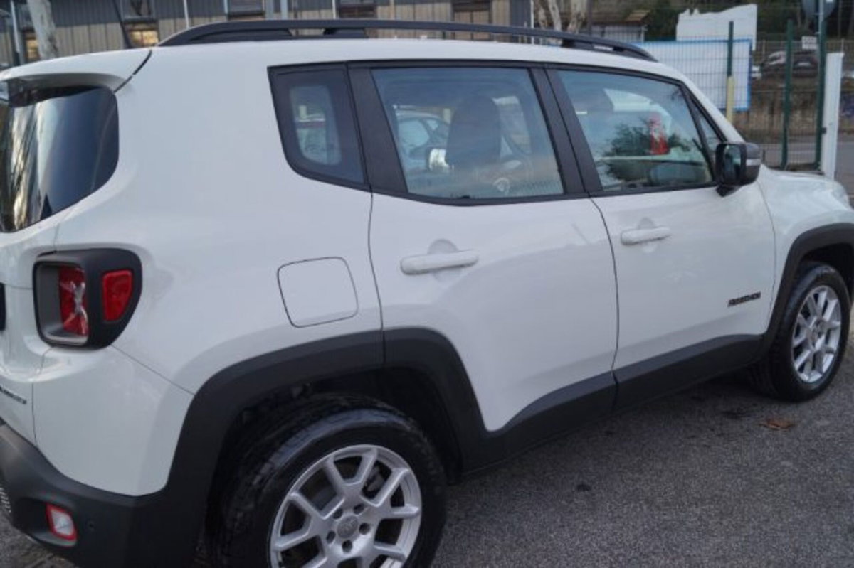 Jeep Renegade 1.3 T4 190CV PHEV 4xe AT6 Limited (4)