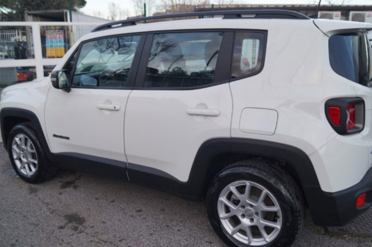 Jeep Renegade 1.3 T4 190CV PHEV 4xe AT6 Limited (6)