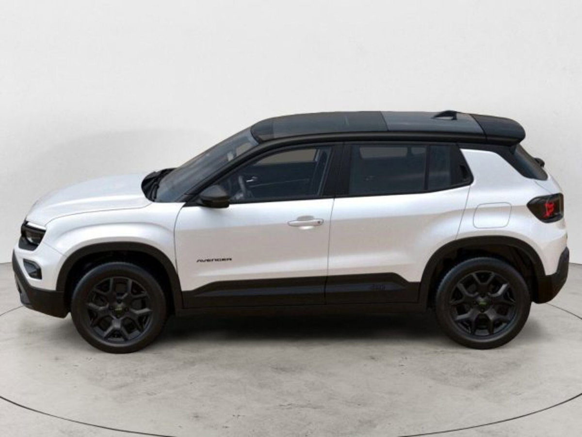 Jeep Avenger 1.2 turbo e-hybrid mhev Overland 4xe 145cv edct6 (3)