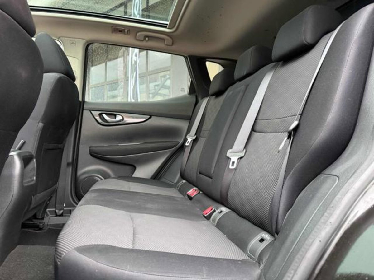Nissan Qashqai 1.5 dCi Acenta (14)