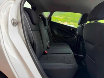 Ford Fiesta 1.4 TDCi 68CV 5 porte Titanium (11)
