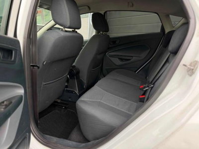 Ford Fiesta 1.4 TDCi 68CV 5 porte Titanium (14)