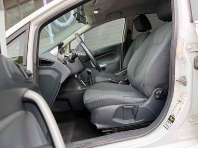 Ford Fiesta 1.4 TDCi 68CV 5 porte Titanium (6)
