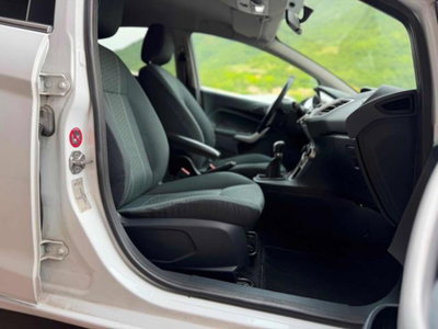 Ford Fiesta 1.4 TDCi 68CV 5 porte Titanium (9)