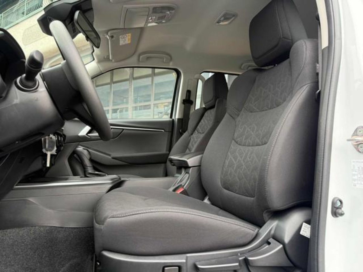 Isuzu D-Max Pick-up 1.9 crew N60 Nitro Sport 4x4 auto (11)