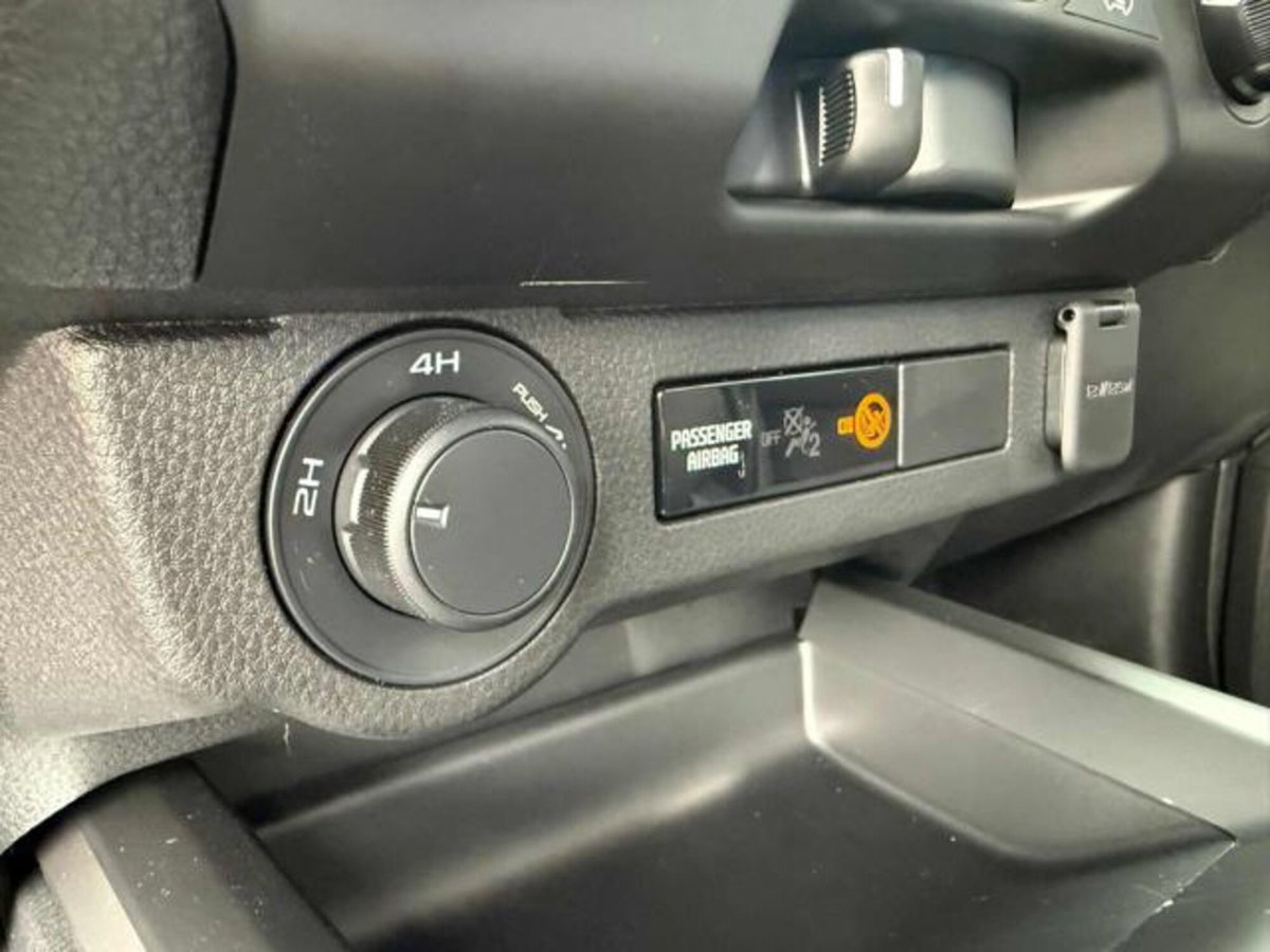 Isuzu D-Max Pick-up 1.9 crew N60 Nitro Sport 4x4 auto (13)