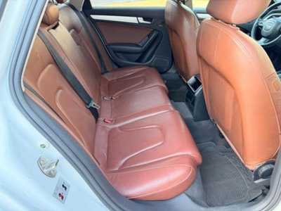 Audi A4 Avant 2.0 TDI 143CV F.AP. mult. Ambiente (14)